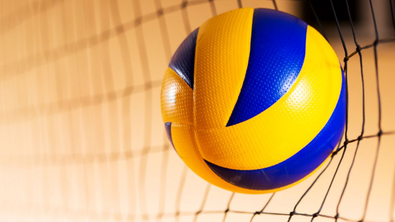 Vôlei em Guaratuba tem treinos em dois ginásios para todas as idades